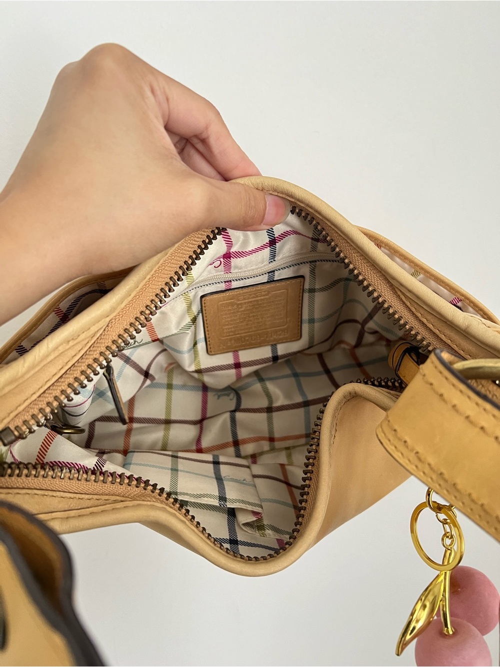 Coach Bag - Picture 7 of 12